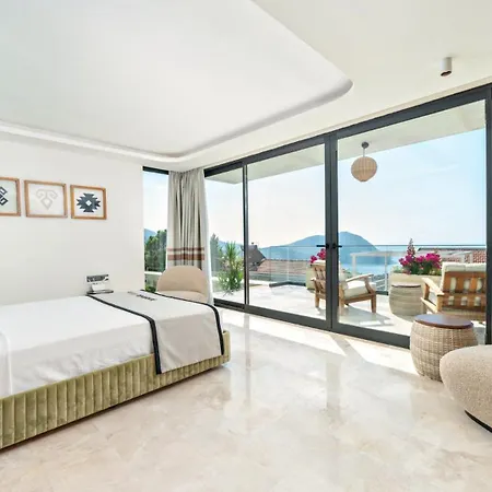 5 Bedroom 3911 Villa